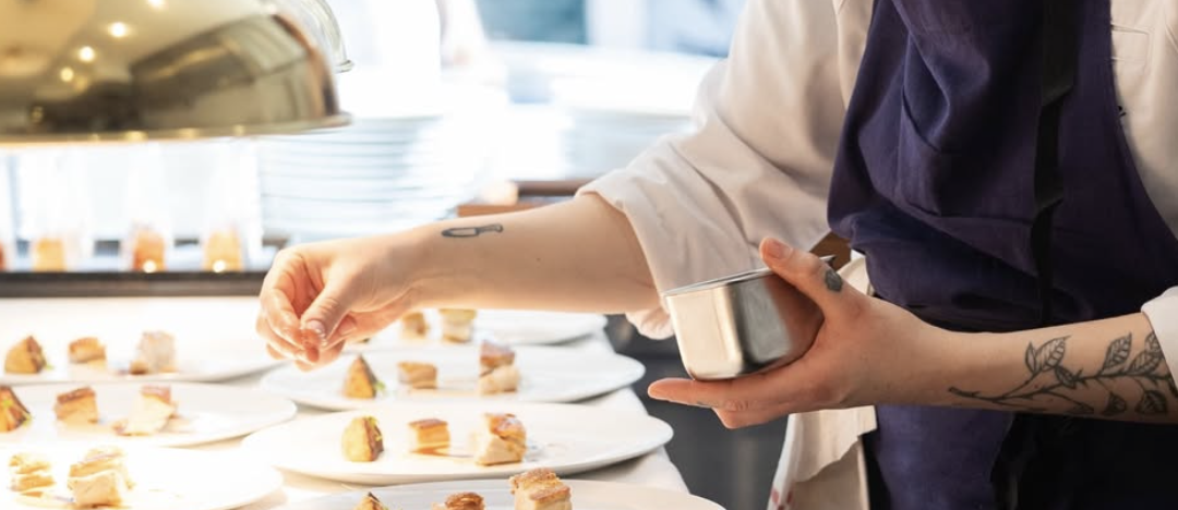 Le chef d'Alliance dresse ses assiettes