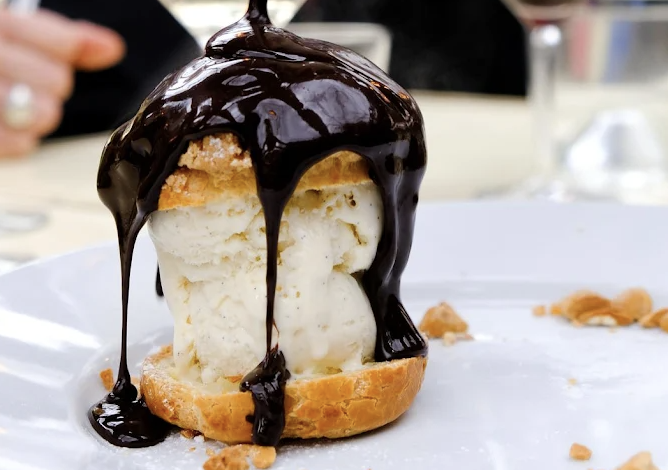 Dessert Chez Eugène, profiteroles